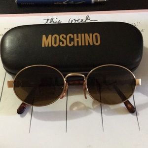 vintage moschino glasses